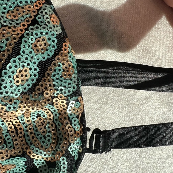 Sequin crop top FOREVER 21 - Picture 2 of 3